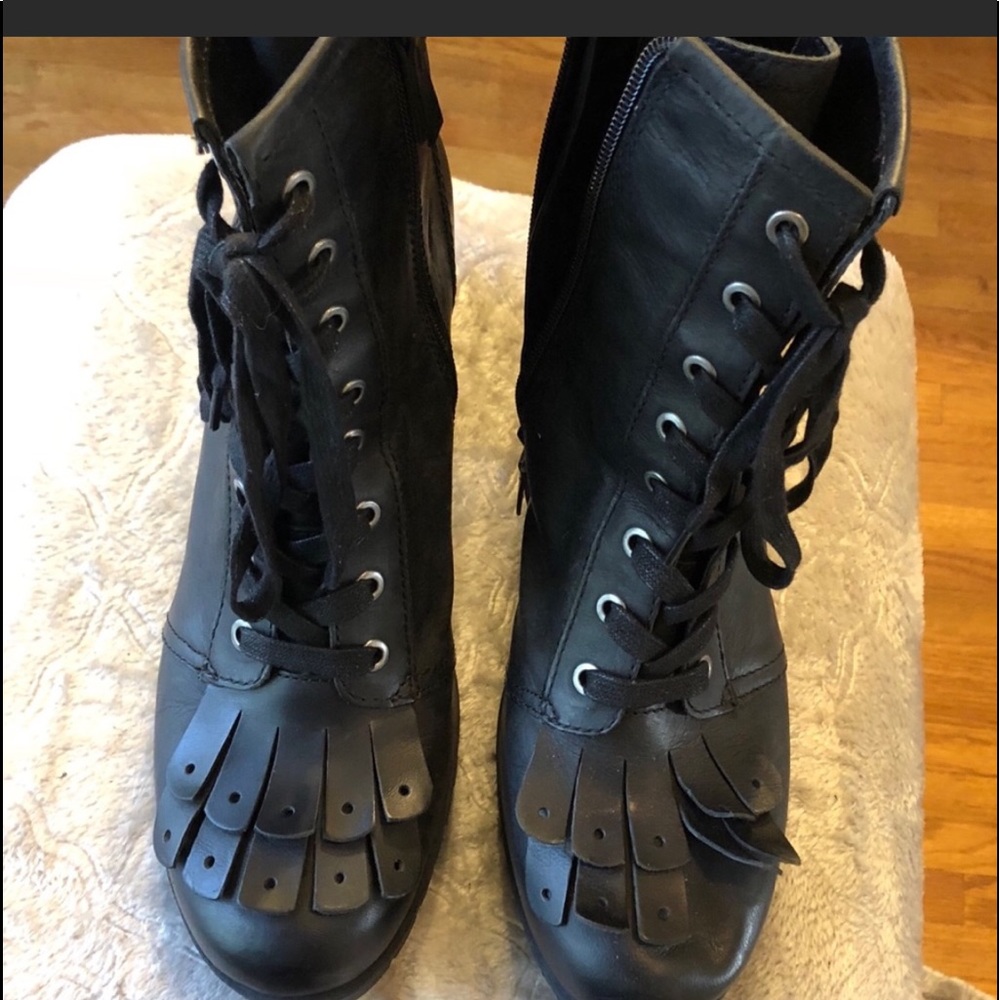 Nine West black leather ankle boots